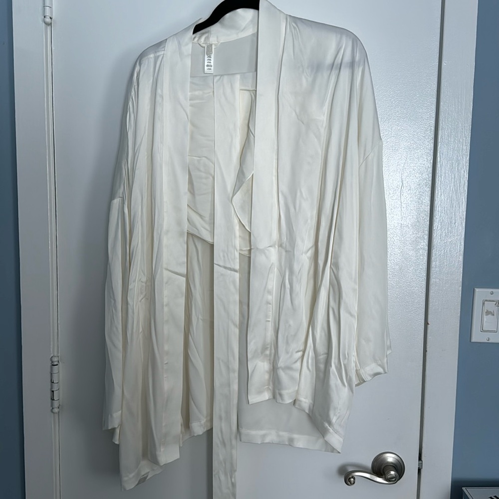 BRAND NEW SKIMS Silk Bridal Robe & Tap Short Set